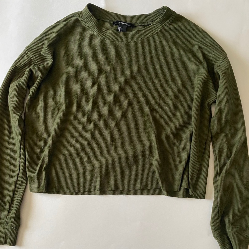 Green Cropped long sleeve top